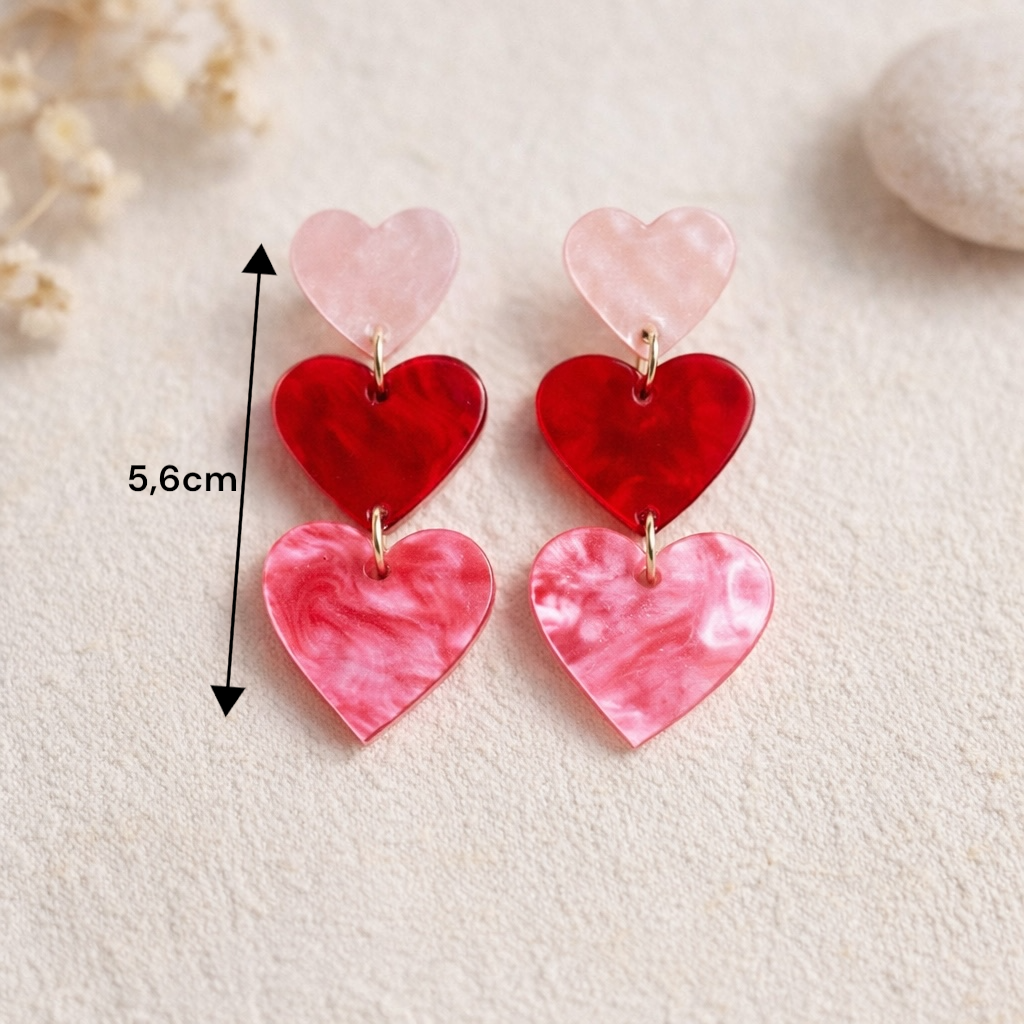 Boucles d’oreilles pendantes cœurs pour femme à porter en rendez vous ou soirée