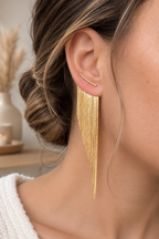 Boucles d’oreilles longues franges dorées – Cascade élégante