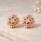 Boucles d’oreilles fleurs émaillées rose en clous ronds dorés 2,5 cm
