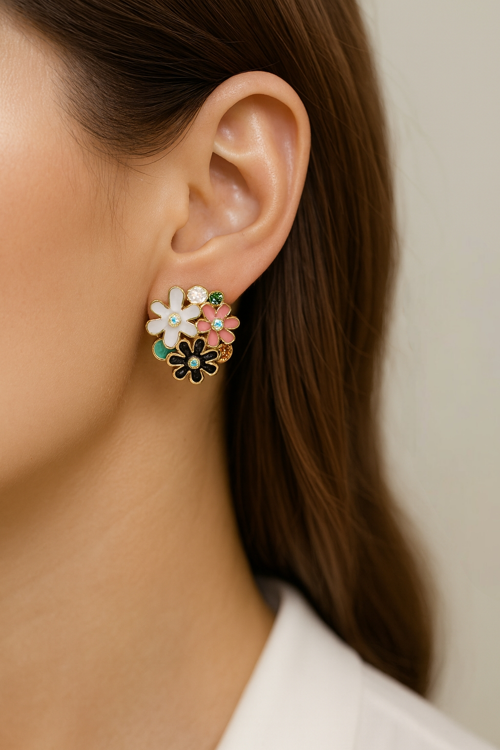 Boucles d’oreilles fleurs multicolores dorées avec strass, clous 2 cm