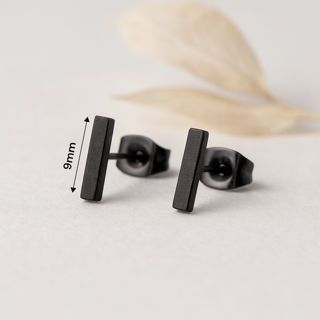 Puces d’oreilles barre noire discrètes à porter au quotidien, style minimaliste chic