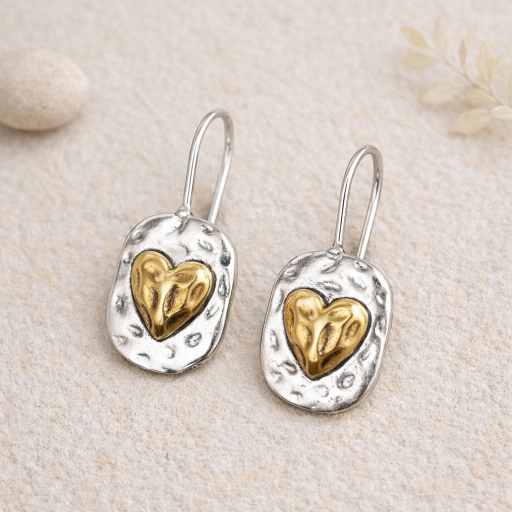 Boucles d’oreilles cœur argent et doré pendantes effet martelé