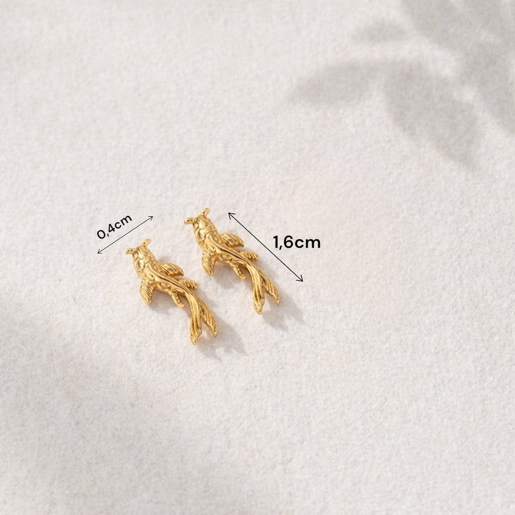 Boucles d’oreilles clous dorées discrètes à porter au quotidien ou en accumulation